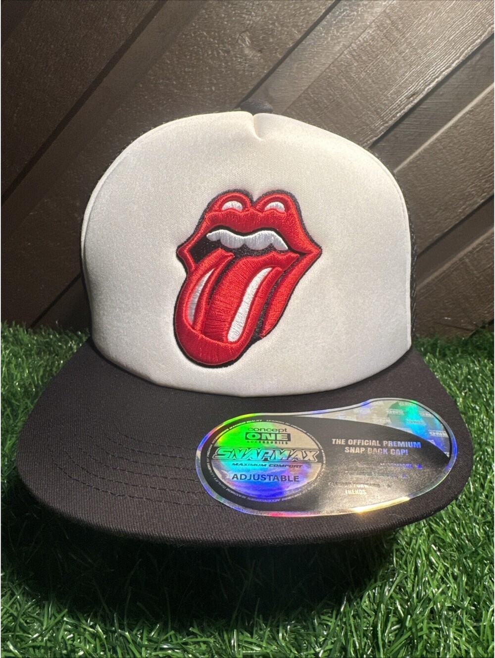 Concept One Accessories Snapmax The Rolling Stones Classic Tongue Trucker Hat